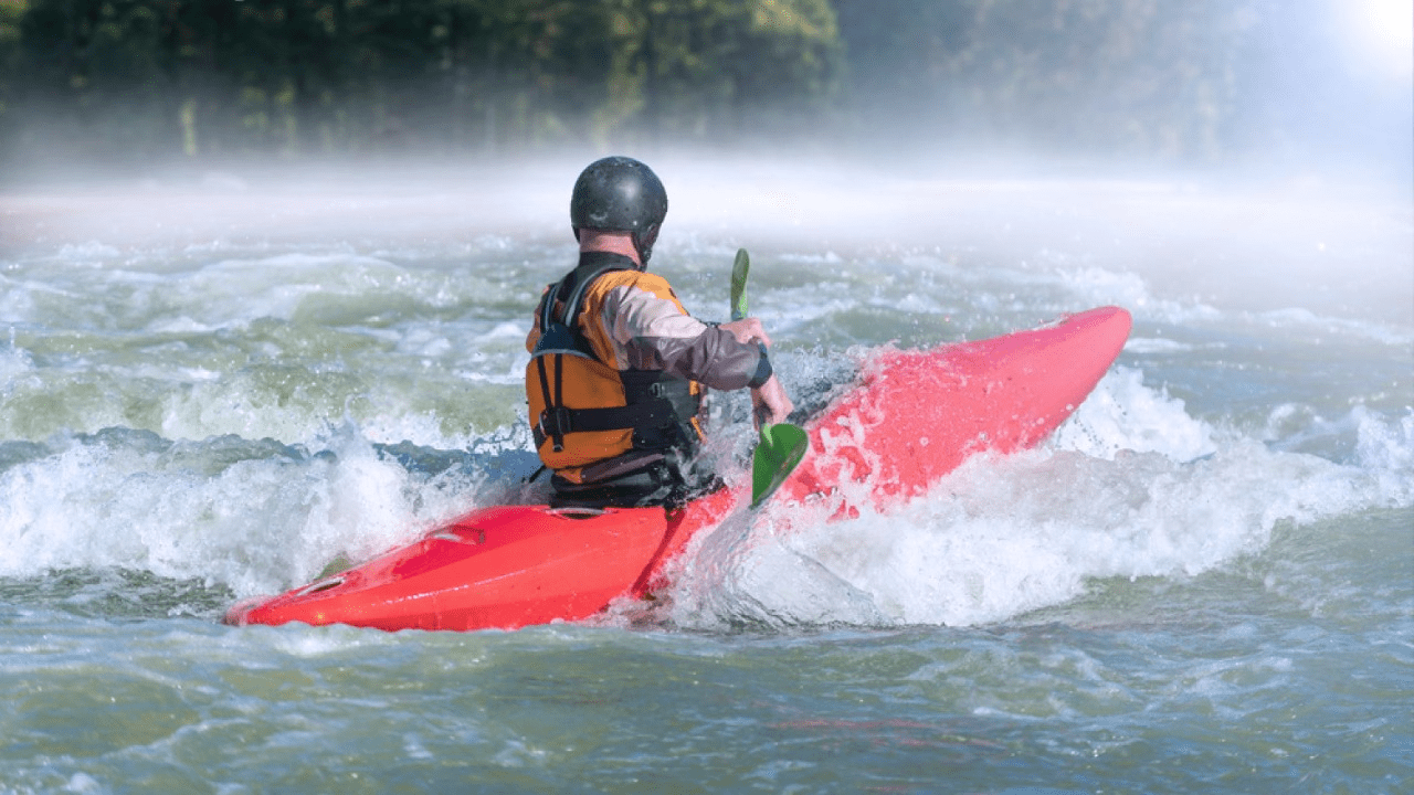 Equipement de protection pour la pratqiue du Kayak