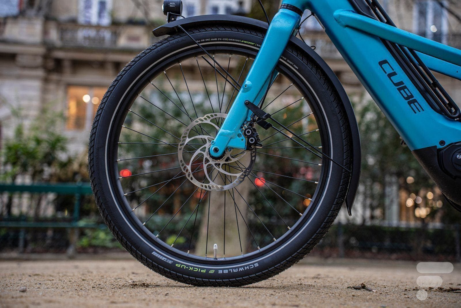 cube-hybrid-longtail-pneus-scaled-1.jpg