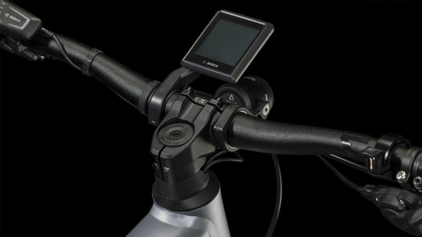 stereo-hybrid-120-avec-ecran-Bosch.jpg