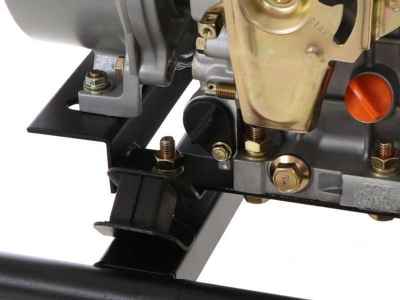 motopompe-thermique-blackstone-bd-5000-raccords-50-mm-2-pouces-auto-amorage-5-5-hp-euro-5-diesel-caractristiques-techniques-du-moteur-24012_3_1592291884_IMG_5ee8722c0c7f9.jpg