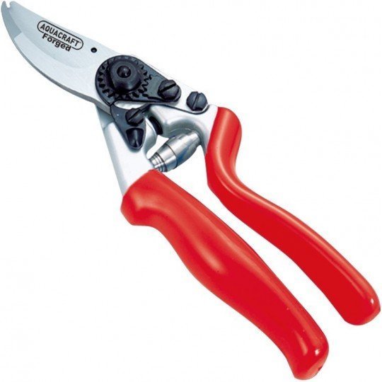 secateur-forge-professionnel-poignee-ergonomique.jpg