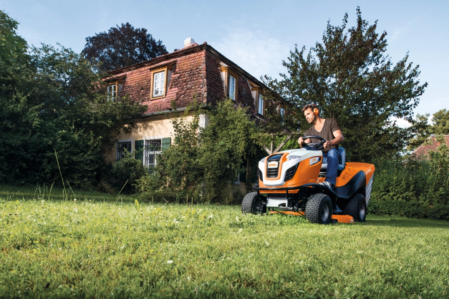 stihl-tracteur-tondeuse-stihl-rt-6112-zl-5.webp